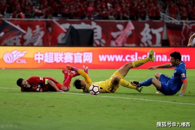 意甲-莫拉塔建功普利希奇破门 AC米兰3-0莱切